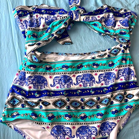 Cupshe bandeau strapless one piece monokini swimsuit - Picture 1 of 1